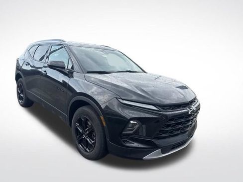 Used 2024 Chevrolet Blazer LT w/ Convenience Package FWD image 7