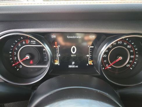 Used 2022 Jeep Gladiator Mojave w/ Cold Weather Group image 9