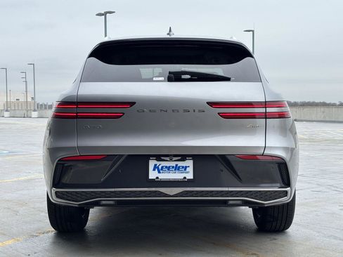 New 2026 Genesis GV70 2.5T Advanced image 3