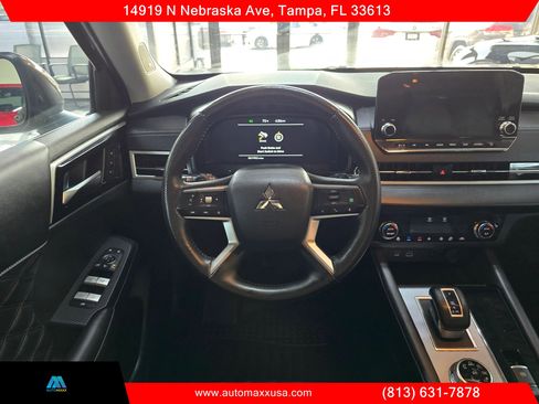 Used 2023 Mitsubishi Outlander SEL FWD image 18