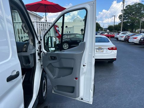 Used 2019 Ford Transit 250 148 High Roof image 21