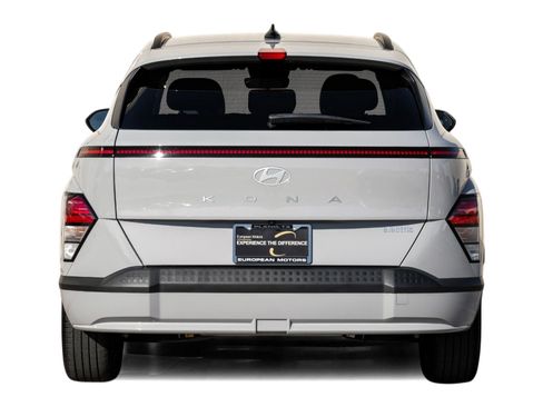 Used 2025 Hyundai Kona SEL image 7