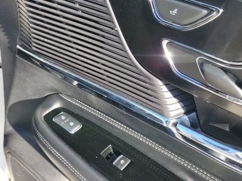 Used 2022 Lincoln Corsair Reserve w/ Elements Package image 12