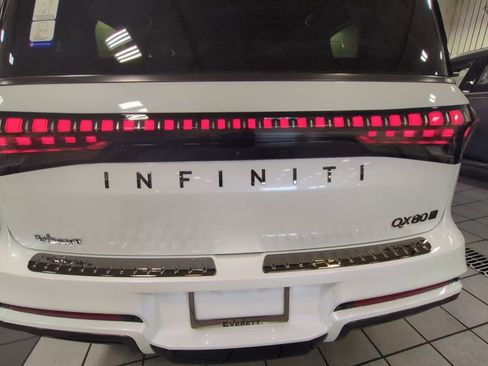 New 2026 INFINITI QX80 Autograph AWD/4WD image 32