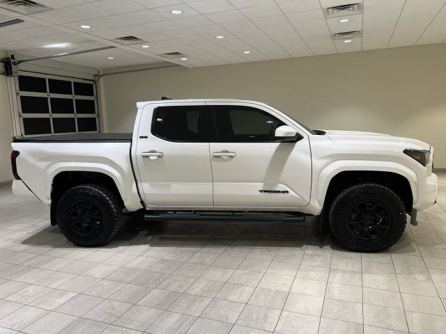 Used 2025 Toyota Tacoma SR5 RWD image 6