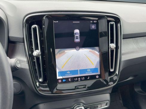Certified 2023 Volvo XC40 Recharge Ultimate w/ Protection Package Premier image 23