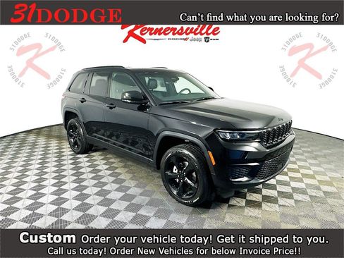 New 2025 Jeep Grand Cherokee Altitude image 1