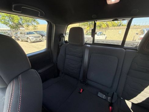 Used 2026 Nissan Frontier PRO-4X AWD/4WD image 38