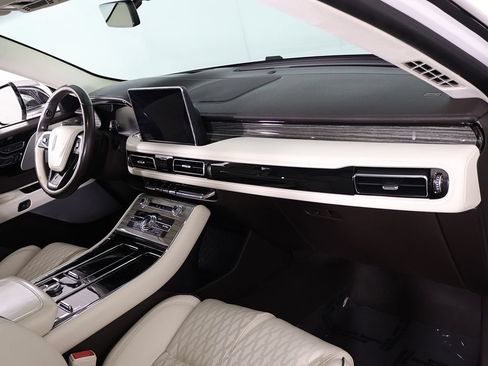 Used 2020 Lincoln Aviator Black Label w/ Dynamic Handling Package AWD/4WD image 34