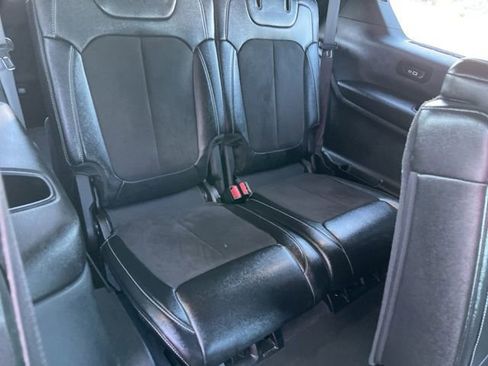 Used 2024 Jeep Grand Cherokee L Altitude image 17