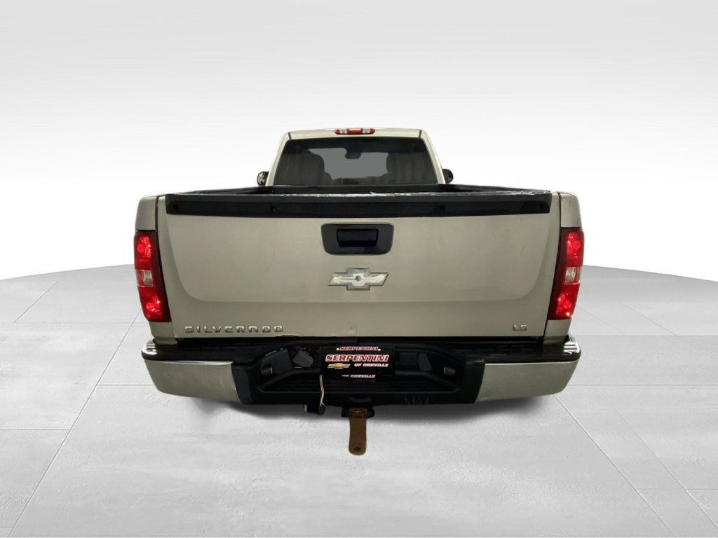 Used 2008 Chevrolet Silverado 1500 W/T w/ LS Package AWD/4WD image 8