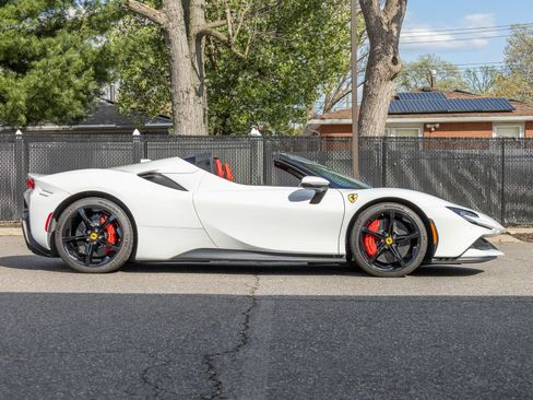 Used 2025 Ferrari SF90 Spider AWD/4WD image 25