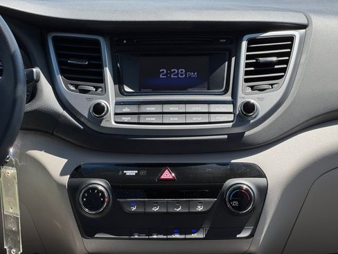 Used 2018 Hyundai Tucson SE AWD/4WD image 14