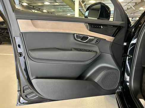 Used 2026 Volvo XC90 B6 Plus w/ Protection Package Premier AWD/4WD image 9