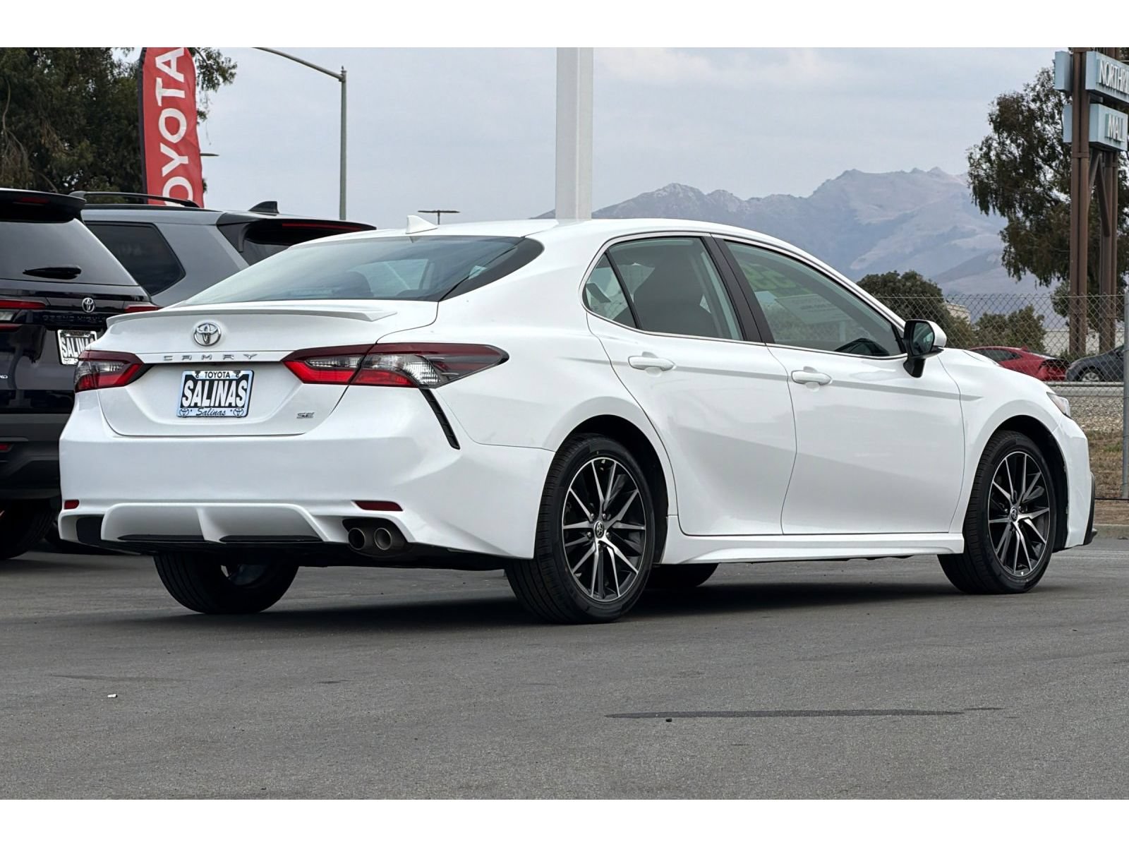 Certified 2024 Toyota Camry SE FWD image 4
