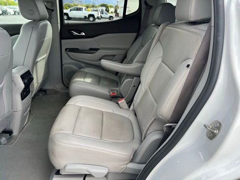 Used 2021 GMC Acadia SLT AWD/4WD image 25