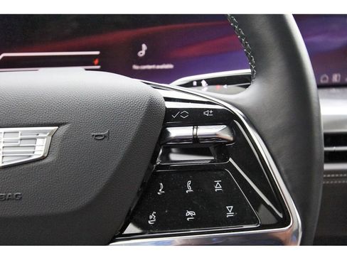 Used 2025 Cadillac Escalade IQ Sport 1 w/ Smart Trailering package image 16