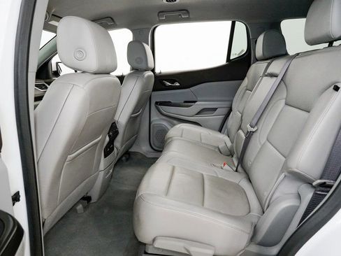 Used 2023 GMC Acadia SLT image 23