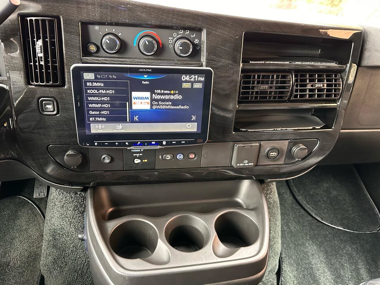Used 2023 GMC Savana 2500 RWD image 39