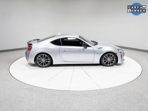 Used 2018 Toyota 86 GT image 26