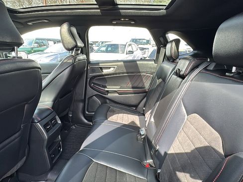 Certified 2024 Ford Edge ST-Line image 24