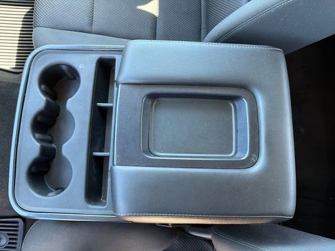 Used 2018 Chevrolet Silverado 1500 LT image 24