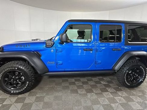 Used 2023 Jeep Wrangler Unlimited w/ Cold Weather Group AWD/4WD image 5