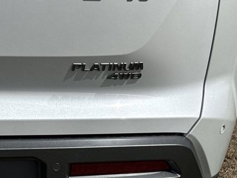 New 2026 Nissan Pathfinder Platinum AWD/4WD image 10