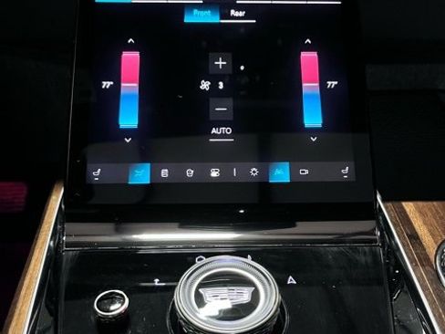 Used 2026 Cadillac Escalade Platinum Sport w/ LPO, ONYX Package image 29