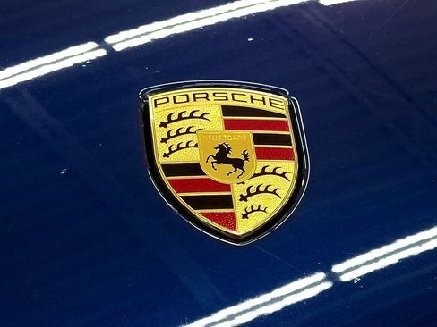 Used 2023 Porsche Macan AWD/4WD image 30