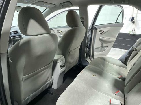 Used 2010 Toyota Corolla LE FWD image 12