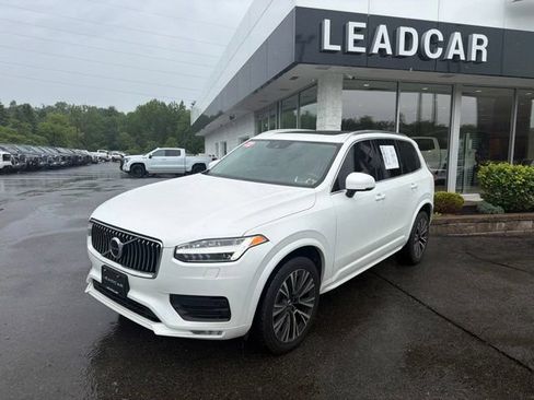 Used 2022 Volvo XC90 T5 Momentum w/ Climate Package AWD/4WD image 1