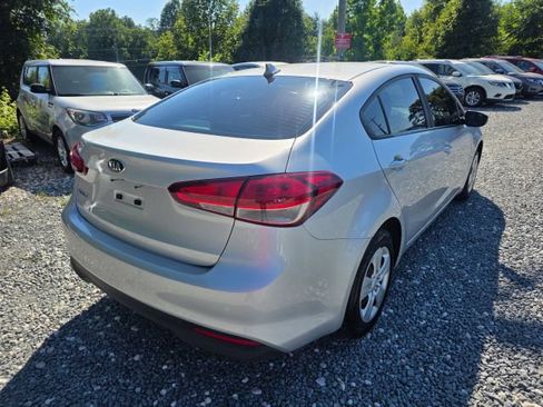 Used 2018 Kia Forte LX w/ LX Rear Camera Package FWD image 5