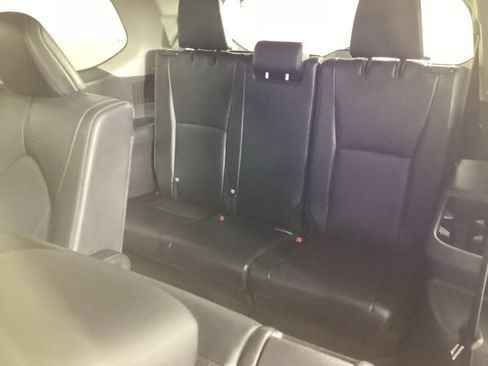 Used 2024 Toyota Grand Highlander AWD image 38