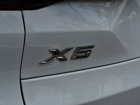 Used 2023 BMW X5 xDrive40i AWD/4WD image 32