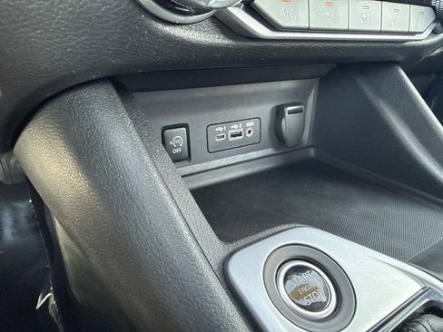 Used 2024 Nissan Sentra SV FWD image 30