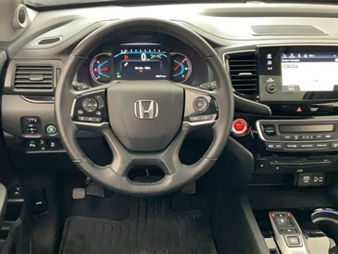 Certified 2021 Honda Pilot Touring image 4