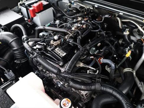 Certified 2025 Toyota 4Runner SR5 image 25