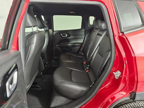 New 2026 Jeep Compass Latitude AWD/4WD image 32