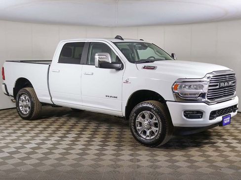 Used 2024 RAM 2500 Laramie AWD/4WD image 2