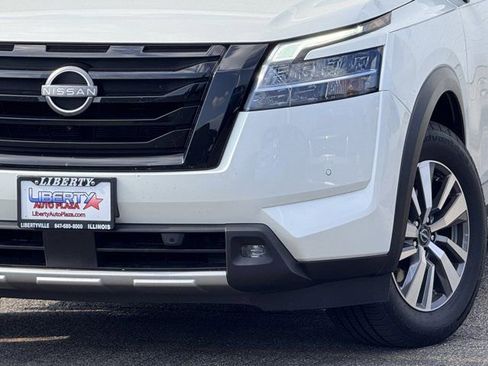 Used 2022 Nissan Pathfinder SL w/ SL Black Package image 31