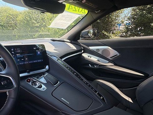 Used 2024 Chevrolet Corvette Stingray 2LT w/ Z51 Performance Package image 22