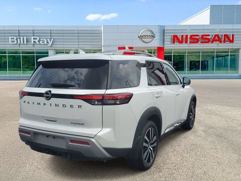 Used 2025 Nissan Pathfinder Platinum w/ Cargo Package FWD image 4