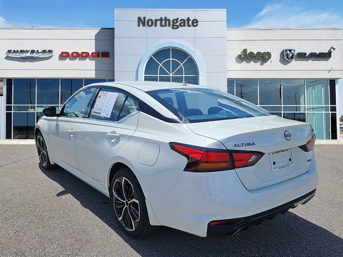 Used 2025 Nissan Altima 2.5 SR AWD/4WD image 3
