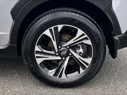 Used 2024 Subaru Crosstrek 2.0i Premium w/ Crosstrek Mirror Package image 35