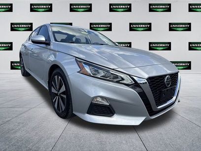 Used 2022 Nissan Altima 2.5 SV
