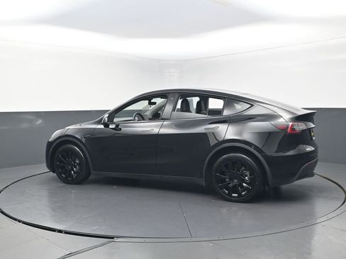 Used 2023 Tesla Model Y Long Range AWD/4WD image 6