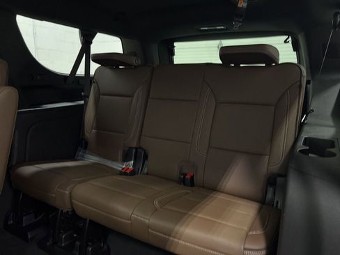 New 2026 Chevrolet Suburban High Country AWD/4WD image 33