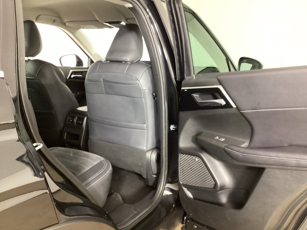 Used 2025 Mitsubishi Outlander SE AWD/4WD image 25