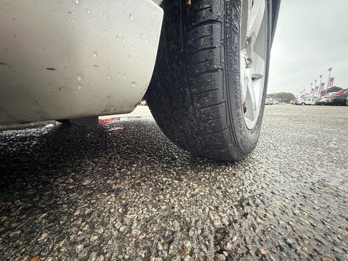 Used 2009 Dodge Charger SXT image 12